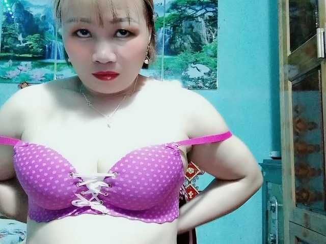 Linhanhsex2k's BongaCams show and profile