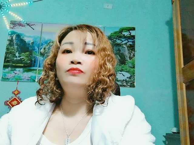 Linhanhsex2k's BongaCams show and profile