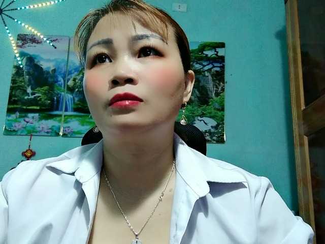 Linhanhsex2k's BongaCams show and profile