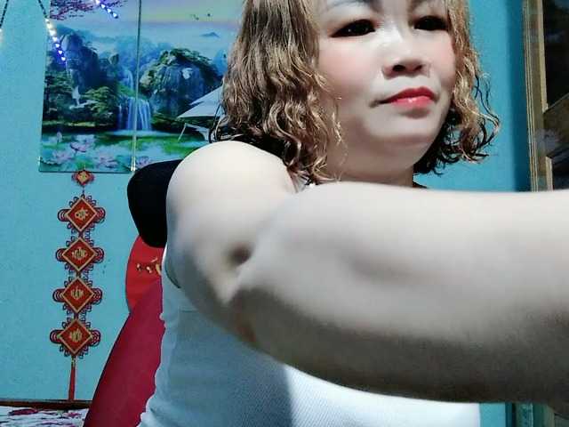 Linhanhsex2k's BongaCams show and profile