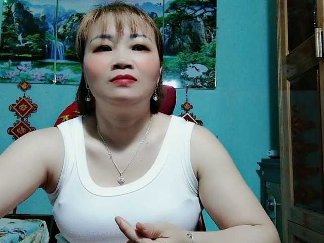 Linhanhsex2k's BongaCams show and profile