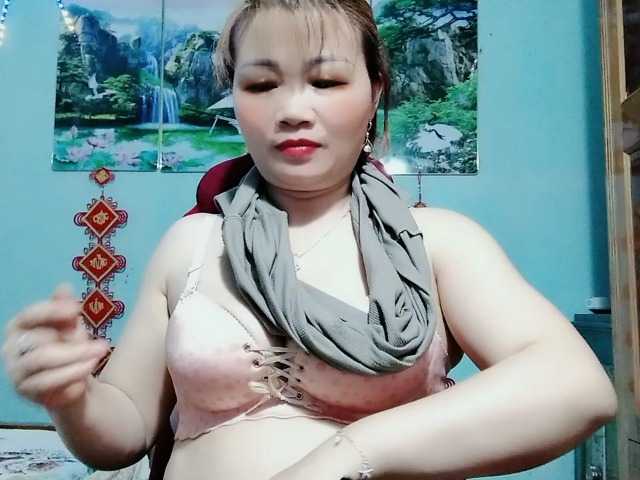 Linhanhsex2k's BongaCams show and profile