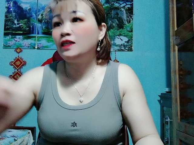 Linhanhsex2k's BongaCams show and profile