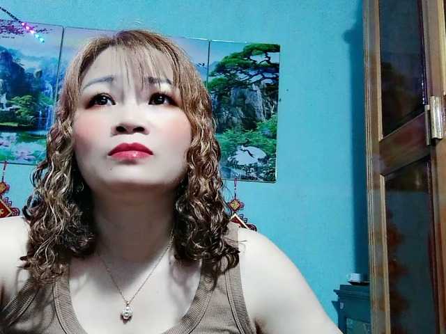 Linhanhsex2k's BongaCams show and profile