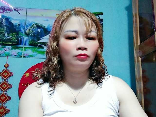 Linhanhsex2k's BongaCams show and profile