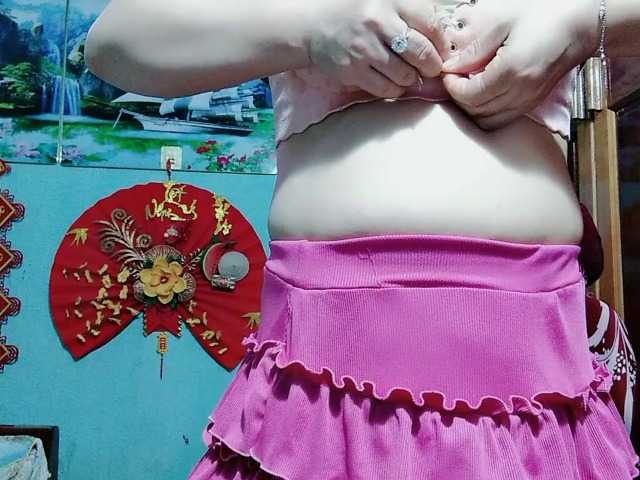 Linhanhsex2k's BongaCams show and profile