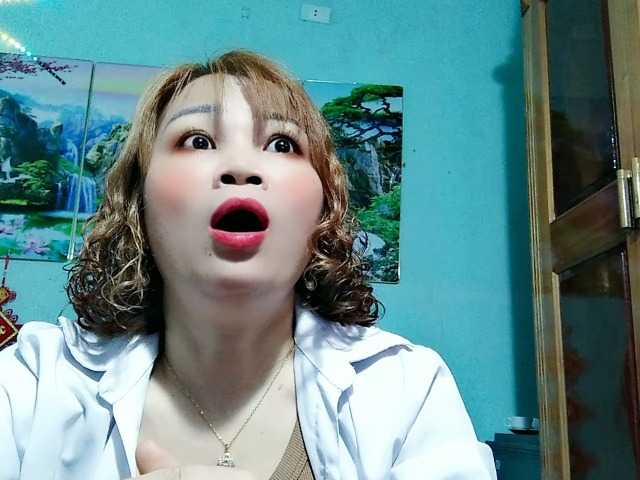 Linhanhsex2k's BongaCams show and profile