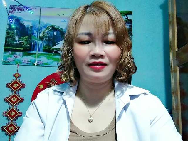 Linhanhsex2k's BongaCams show and profile