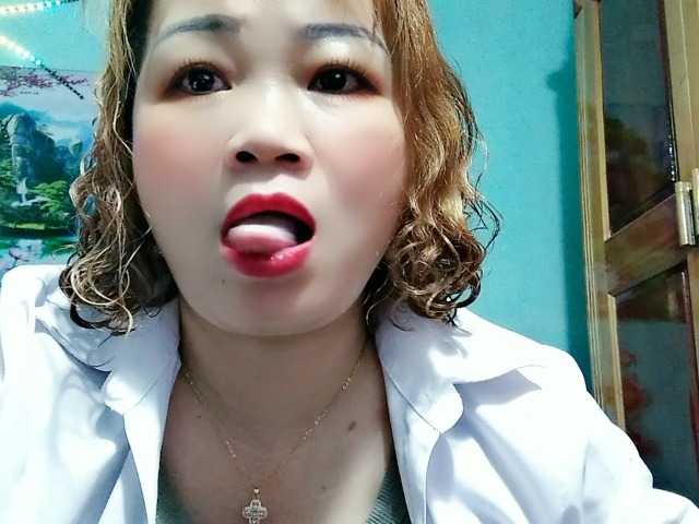 Linhanhsex2k's BongaCams show and profile