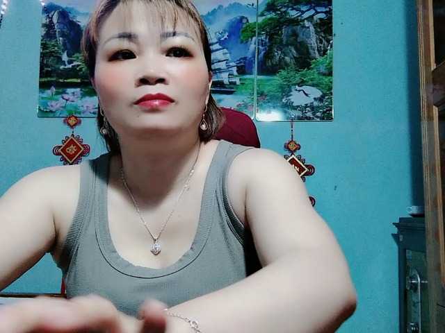 Linhanhsex2k's BongaCams show and profile