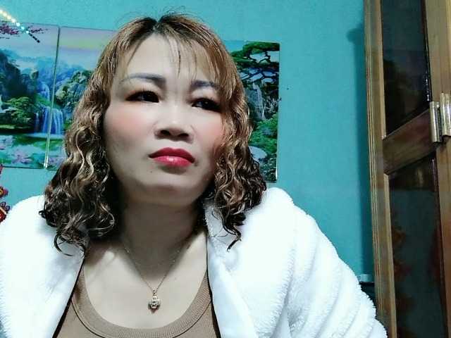 Linhanhsex2k's BongaCams show and profile