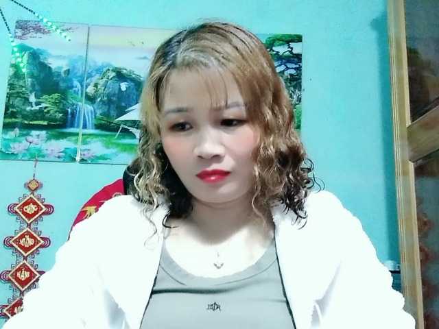 Linhanhsex2k's BongaCams show and profile