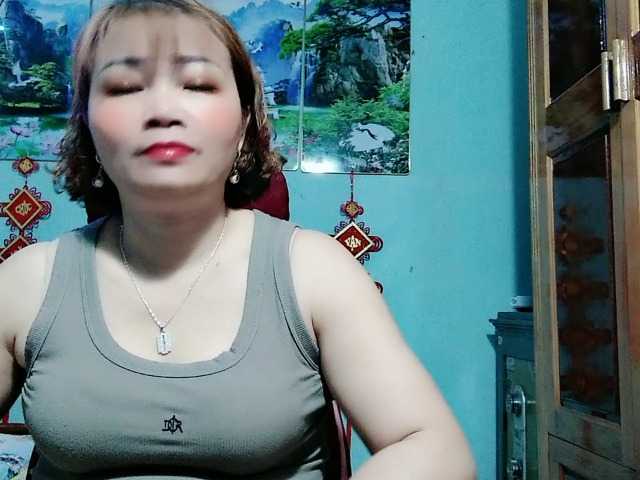 Linhanhsex2k's BongaCams show and profile