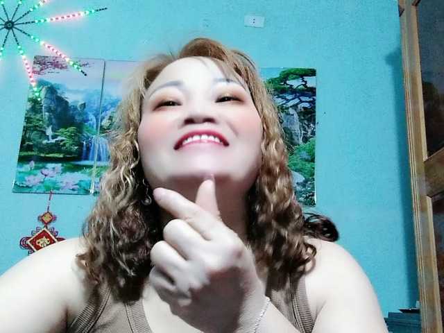 Linhanhsex2k's BongaCams show and profile