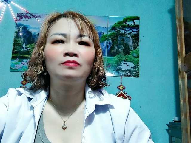 Linhanhsex2k's BongaCams show and profile