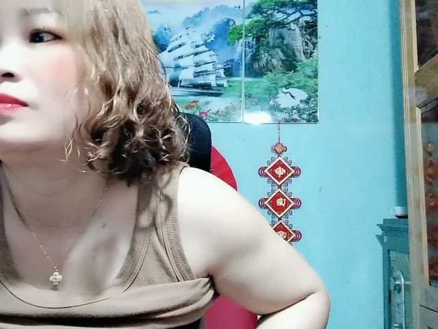 Linhanhsex2k live cam profile