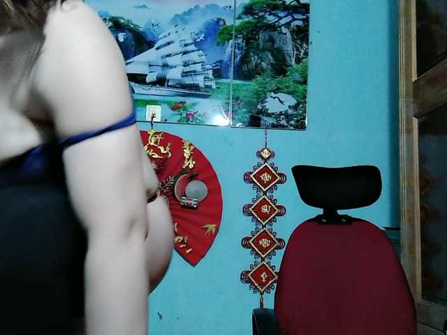 Linhanhsex2k's BongaCams show and profile