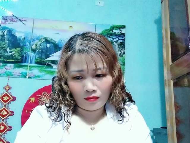 Linhanhsex2k's BongaCams show and profile