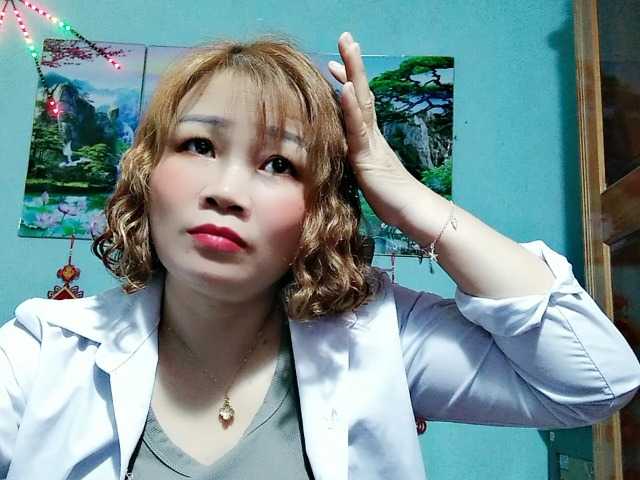 Linhanhsex2k's BongaCams show and profile