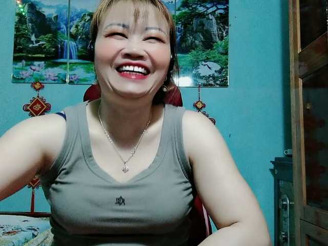 Linhanhsex2k's BongaCams show and profile