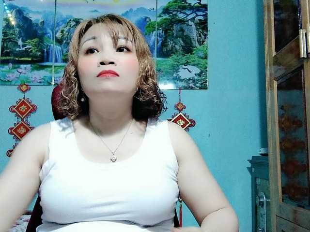 Linhanhsex2k's BongaCams show and profile