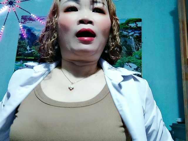 Linhanhsex2k's BongaCams show and profile