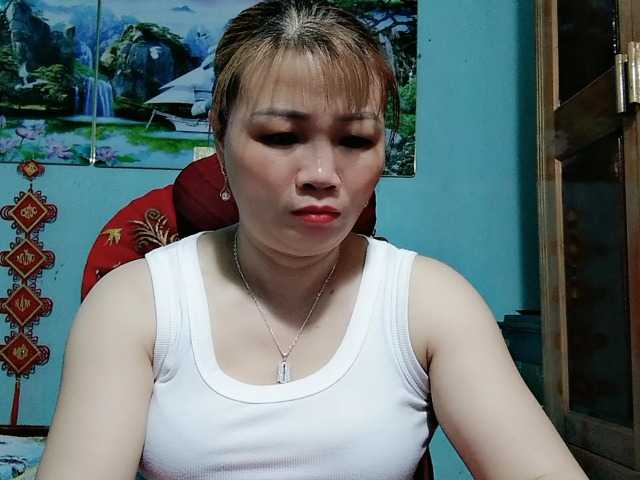 Linhanhsex2k's BongaCams show and profile