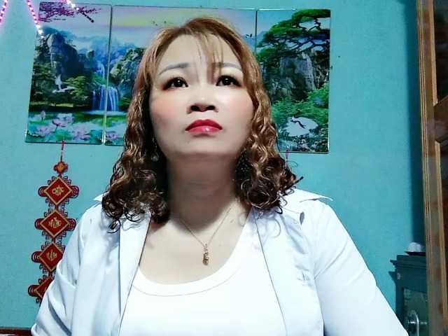 Linhanhsex2k's BongaCams show and profile