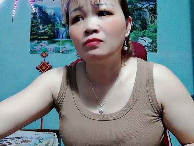 Linhanhsex2k's BongaCams show and profile