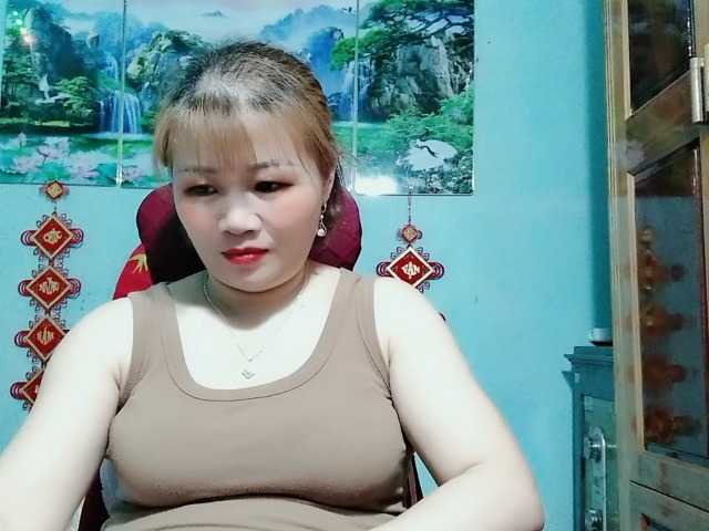 Linhanhsex2k's BongaCams show and profile