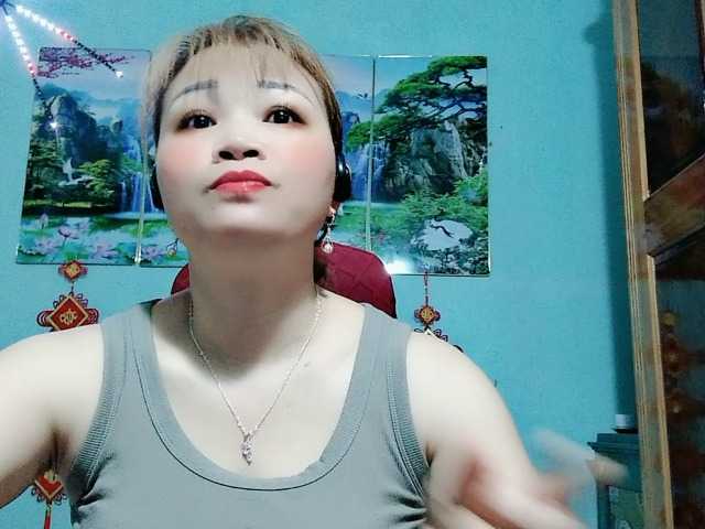 Linhanhsex2k's BongaCams show and profile