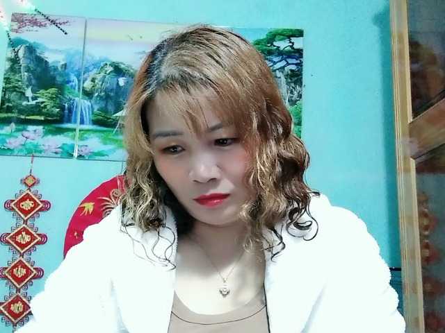 Linhanhsex2k's BongaCams show and profile