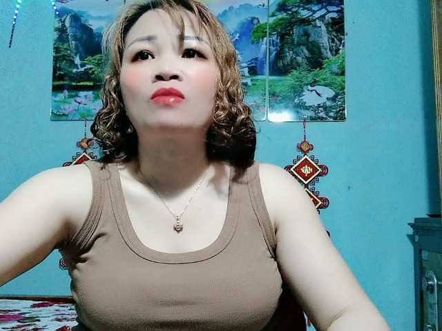 Linhanhsex2k live cam profile