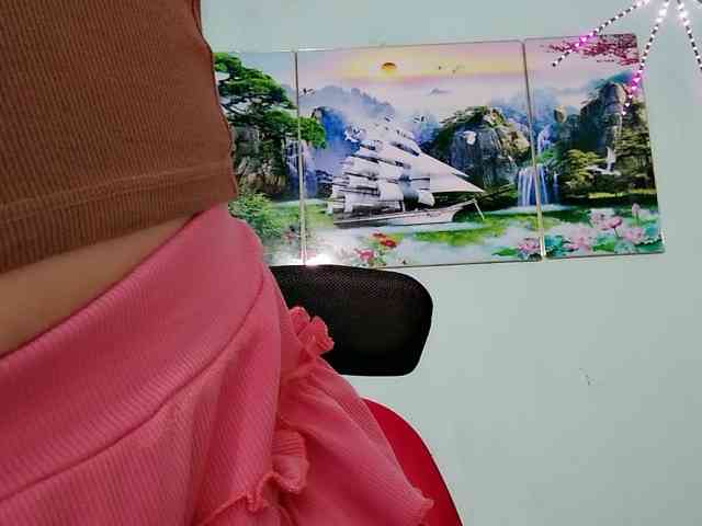 Linhanhsex2k webcam