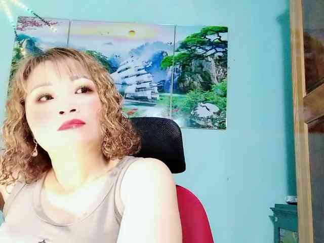 Linhanhsex2k webcam