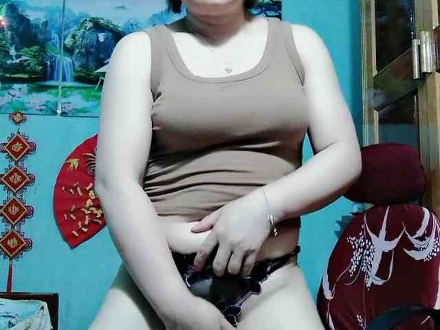 Linhanhsex2k Live Webcam on BongaCams