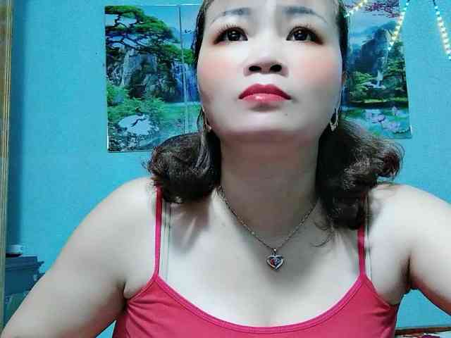 Linhanhsex2k Live Webcam on BongaCams