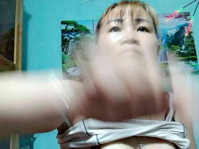 Linhanhsex2k webcam