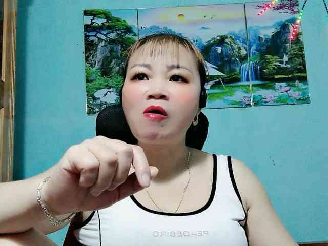 Linhanhsex2k webcam