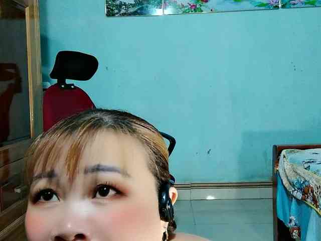 Linhanhsex2k webcam