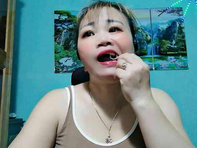 Linhanhsex2k webcam