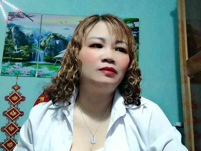 Linhanhsex2k Live Webcam on BongaCams