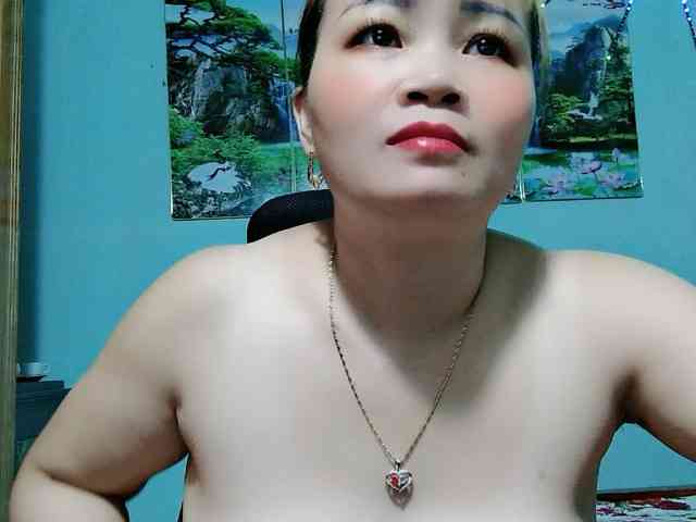 Linhanhsex2k webcam