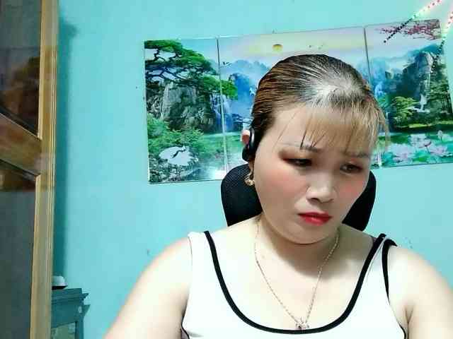 Linhanhsex2k webcam