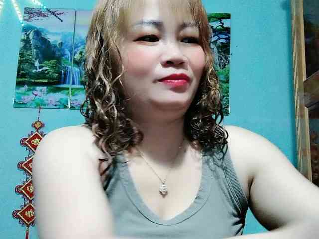 Linhanhsex2k Live Webcam on BongaCams