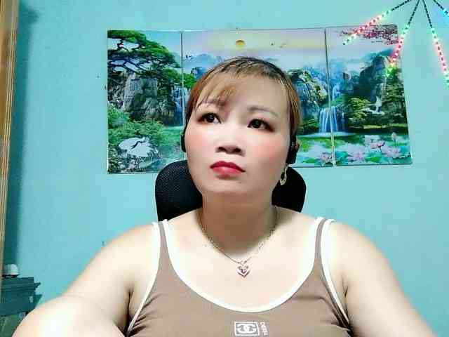 Linhanhsex2k webcam
