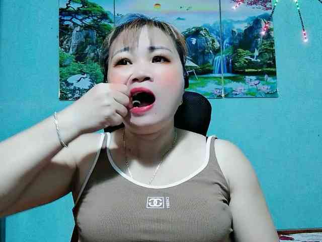Linhanhsex2k webcam