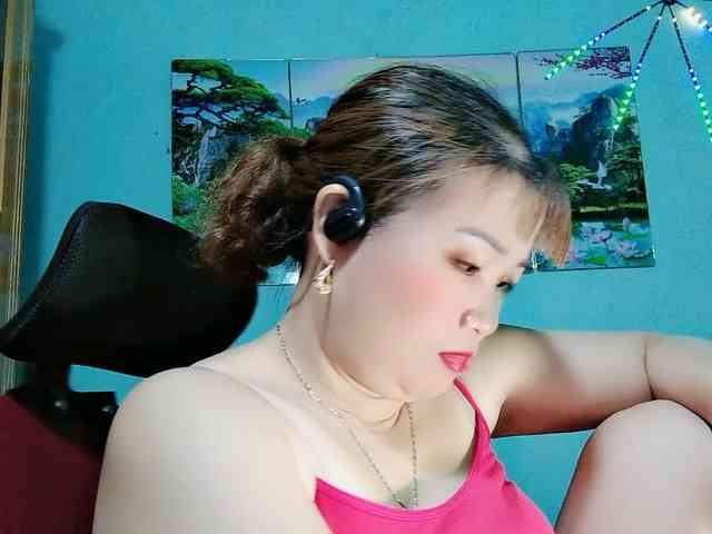 Linhanhsex2k webcam