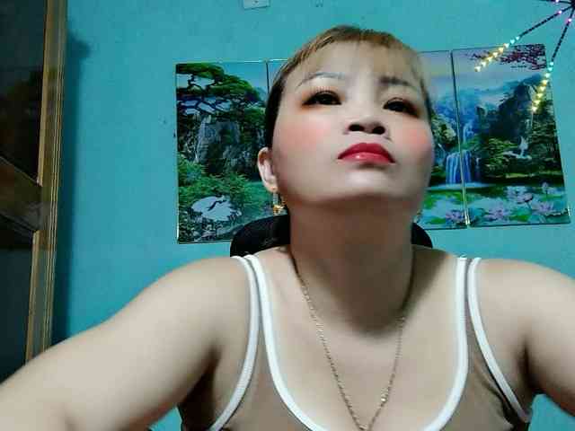 Linhanhsex2k webcam
