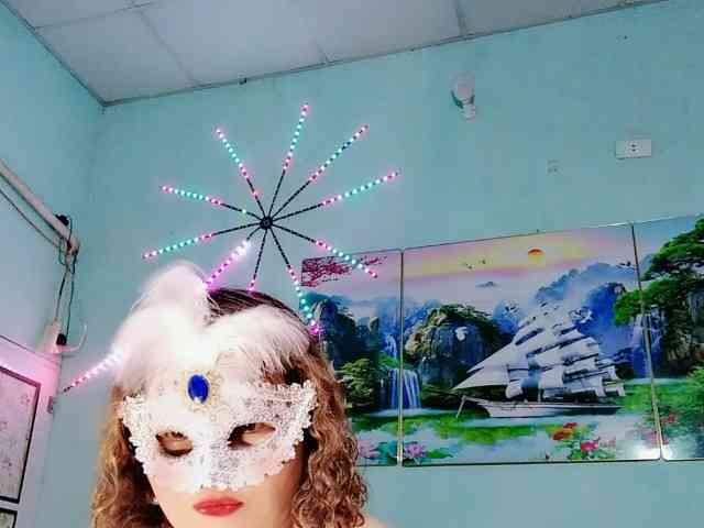 Linhanhsex2k webcam